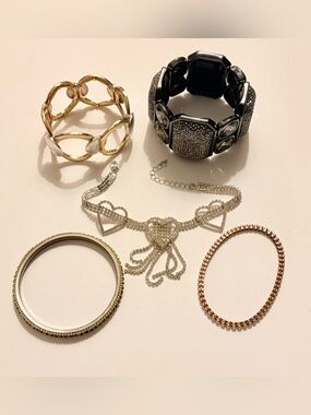 NWOT Mixed Metal Women’s Bracelet Set - of 5 Gold, Silver, Black, Rose Gold